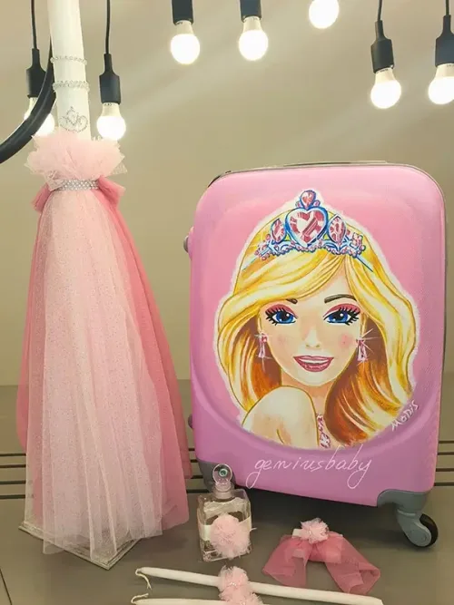Σετ βάπτισης Barbie με ζωγραφισμένη βαλίτσα | Geniusbaby